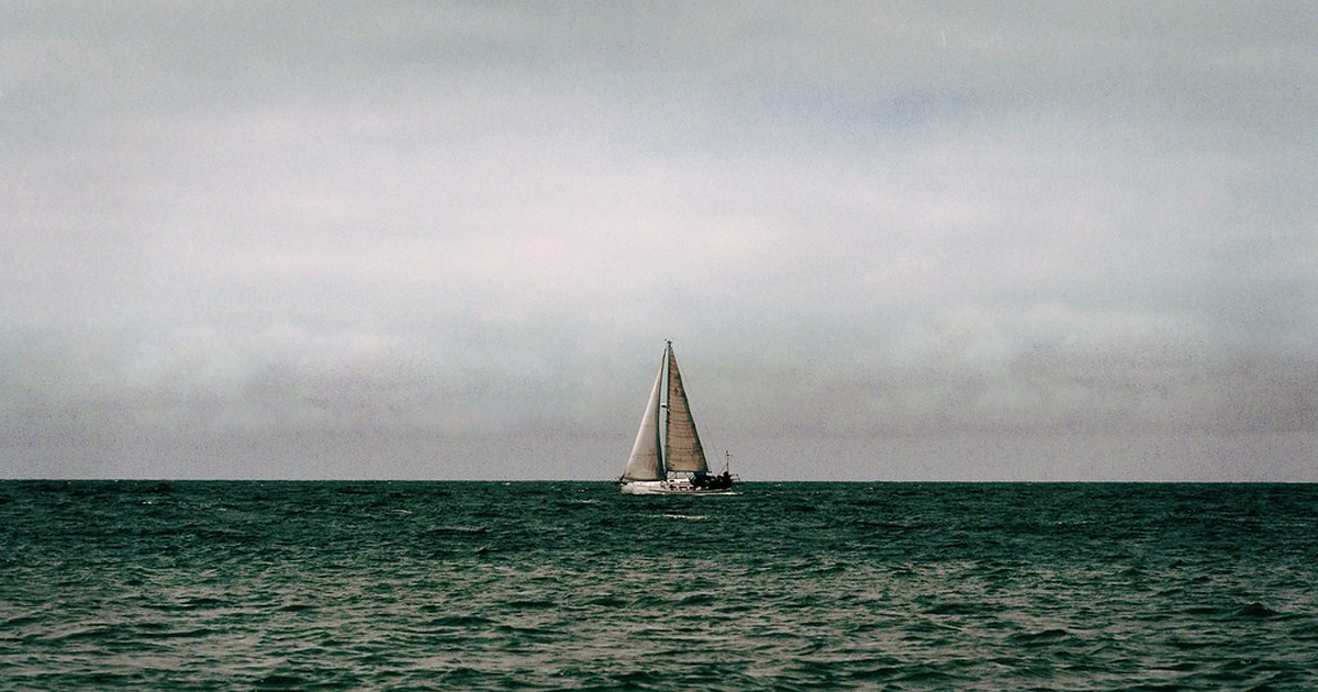 Técnicas de Fondeo con Viento Fuerte: Guía Completa