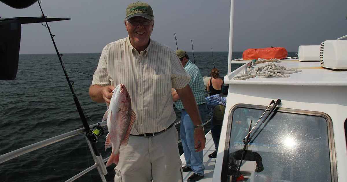 Pesca en Mar desde un Velero: Técnicas y Equipamiento Completos